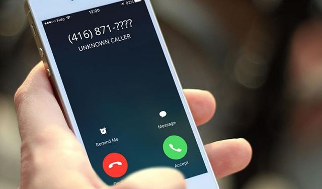 معرفة اسم المتصل